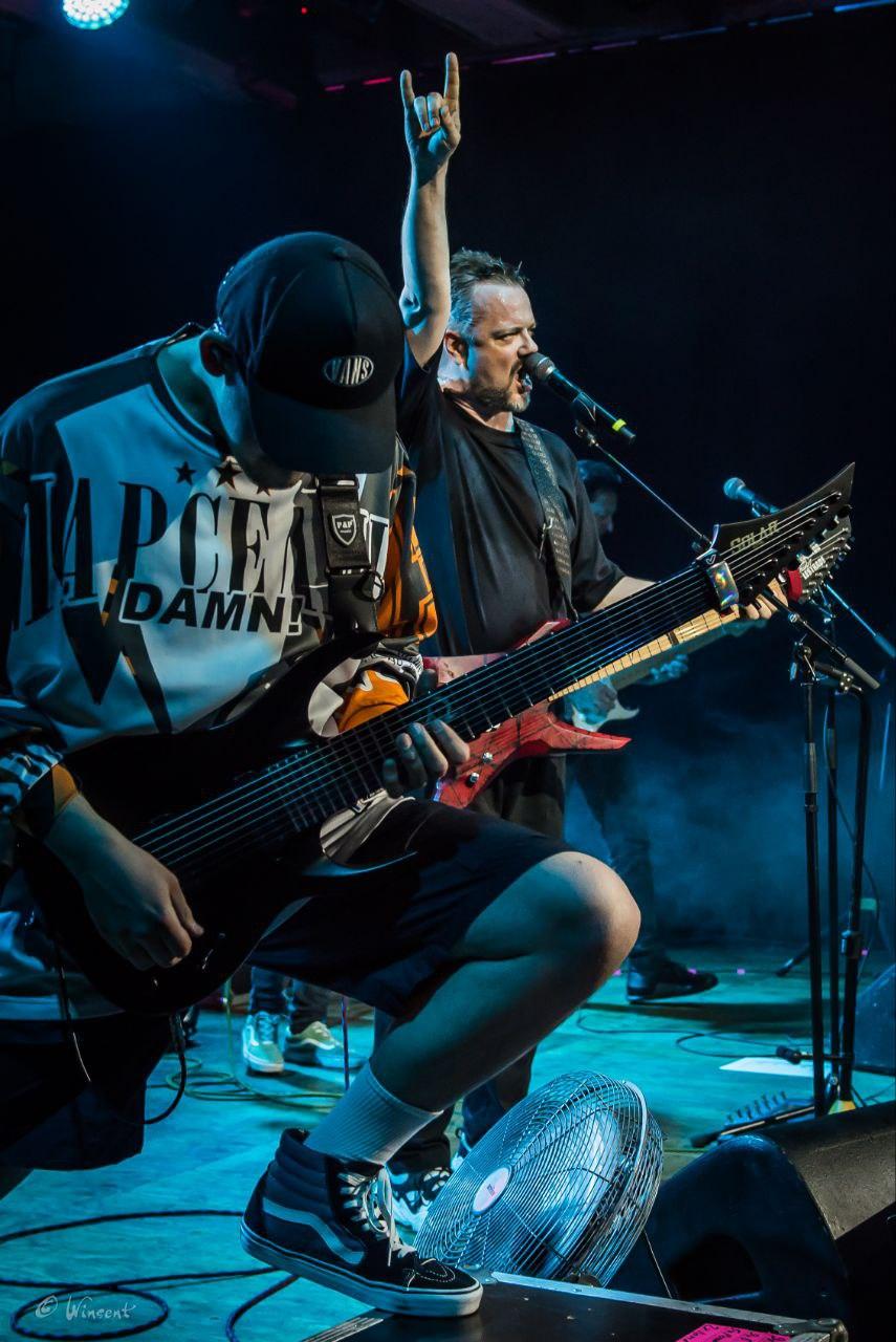 Фото Это аншлаг! Александр Пушной собрал полный зал на двухчасовом концерте в Новосибирске  — ФОТОРЕПОРТАЖ 25